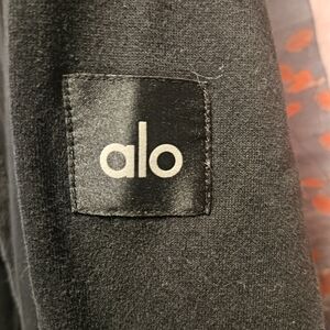 ALO Yoga Black Sweatshirt